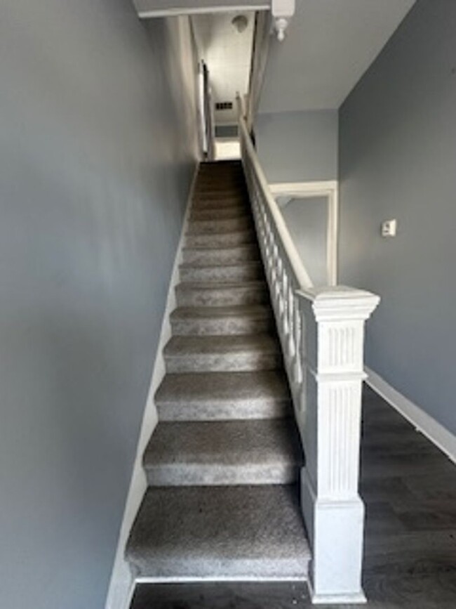 Building Photo - Beautiful House for Rent with Large Yard!
