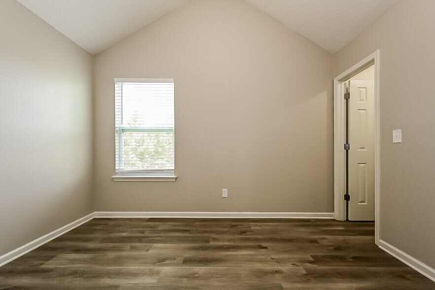 Building Photo - 1150 Ivey Ln
