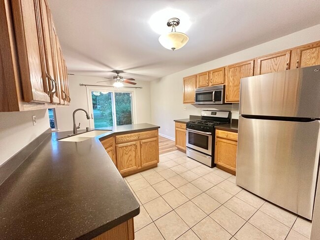 Building Photo - 16033 Tiger Dr