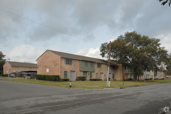 Building Photo - Ashley Square Townhomes