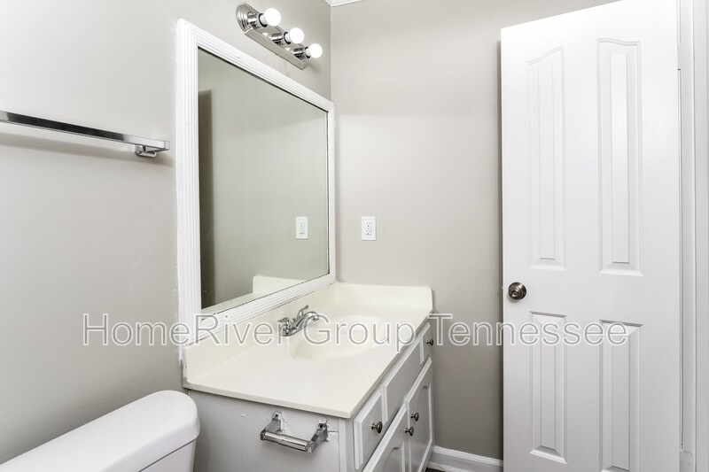 Building Photo - 6611 Nelson Way Dr