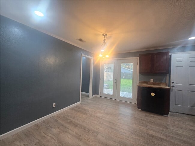 Building Photo - 1905 Oleander