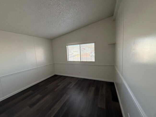 Building Photo - Large Remodeled Doublewide with 2 Car Garage.