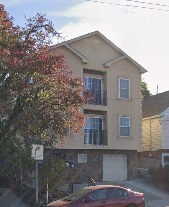 Primary Photo - 362 Terrace Ave