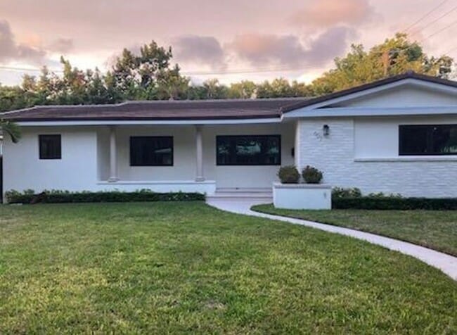 Building Photo - 607 Palermo Ave