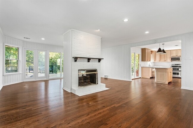 Building Photo - 6737 Lakefair Cir