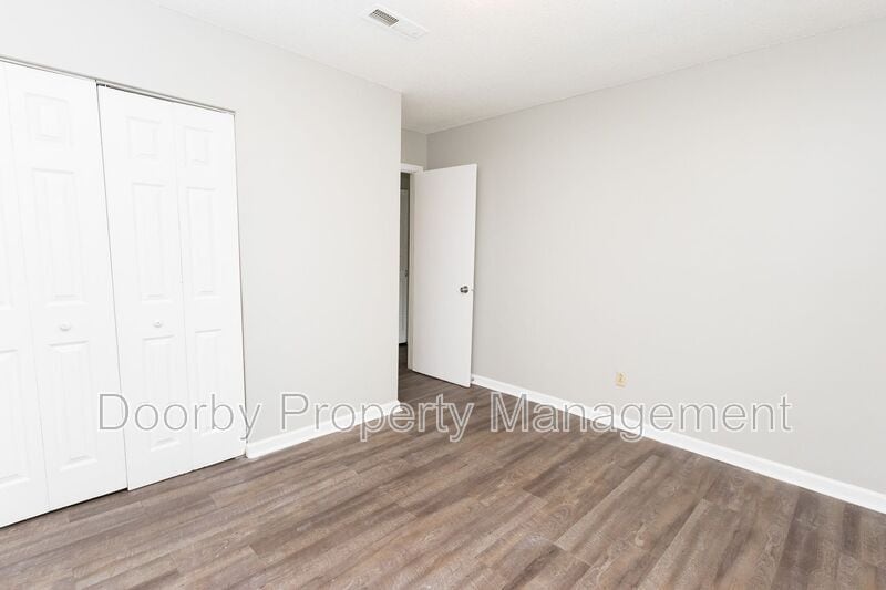 Building Photo - 124 Fawn Dr