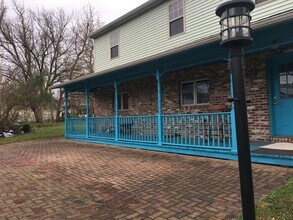 Building Photo - 729 N Lenola Rd