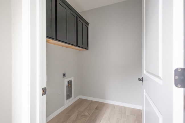 Building Photo - 3135 Red Creek