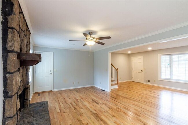 Building Photo - 3226 Hickory Bluff Dr