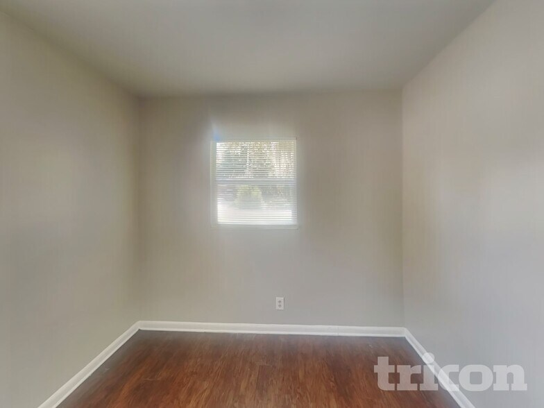 Building Photo - 7002 Ponderosa Dr