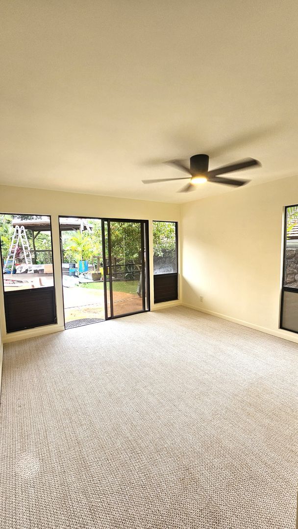 Building Photo - Kaneohe Bay 4/3.5 with way to much to list!