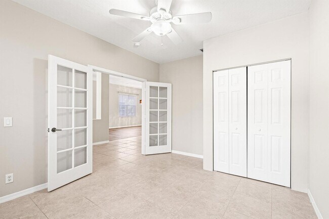 Building Photo - 1366 Crossbill Ct