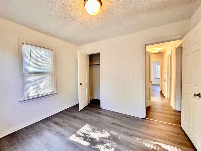 Building Photo - Three bedroom OKC Home