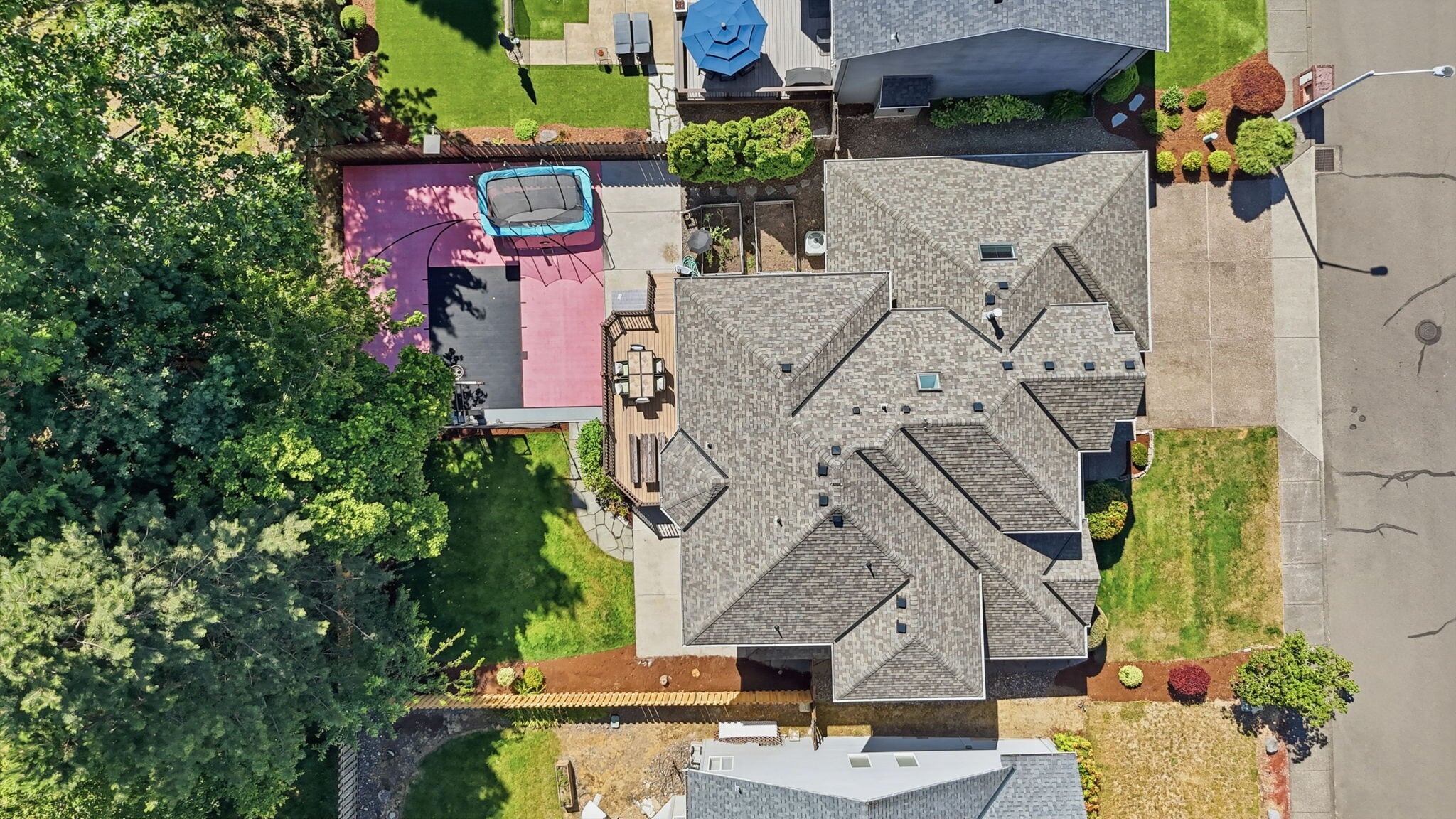 Building Photo - 12404 SE Blaine Dr