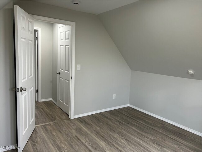 Building Photo - 15630 Holmes Ave