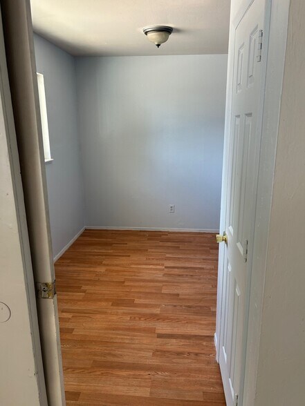 Building Photo - 2019 Valley Rd