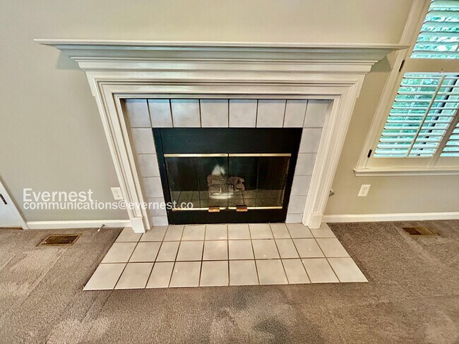 Building Photo - Limited Time Special Offer / Spacious 4 Bedroom Home in Suwanee / Large Yard / Pet Friendly