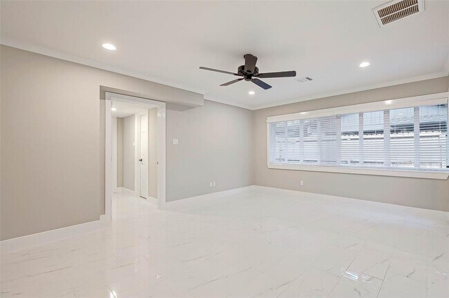 Building Photo - 2509 Maroneal St