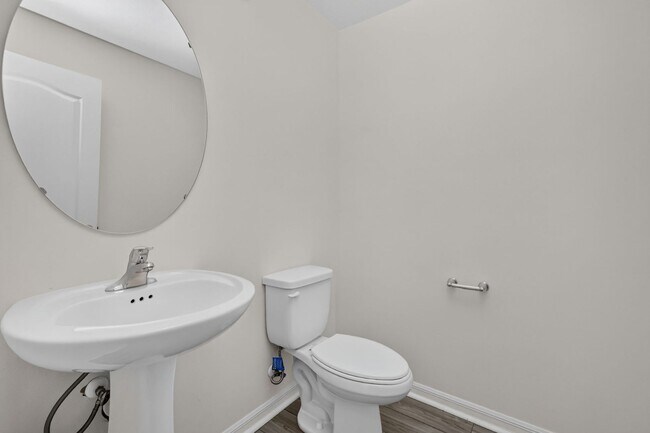 Building Photo - 1564 Wynford Cir