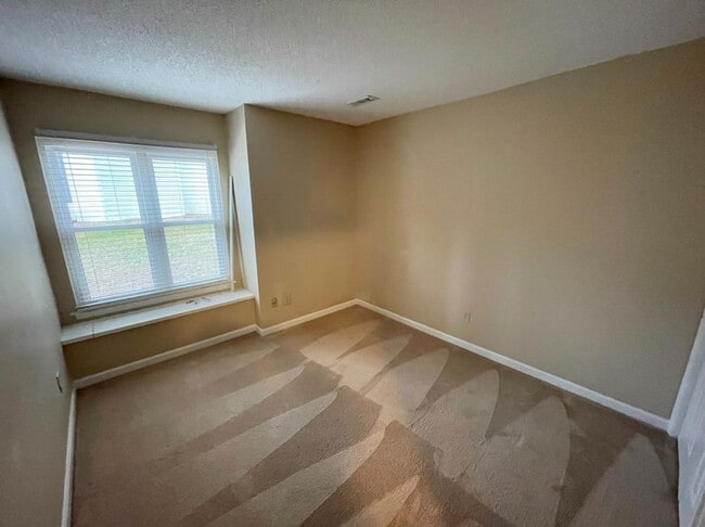 Building Photo - Charming 3 Bedroom House in Chapel Hill!