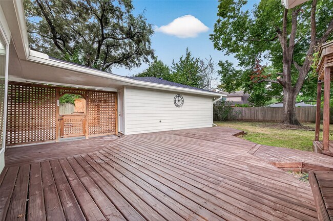 Building Photo - 1722 Shannon Valley Dr
