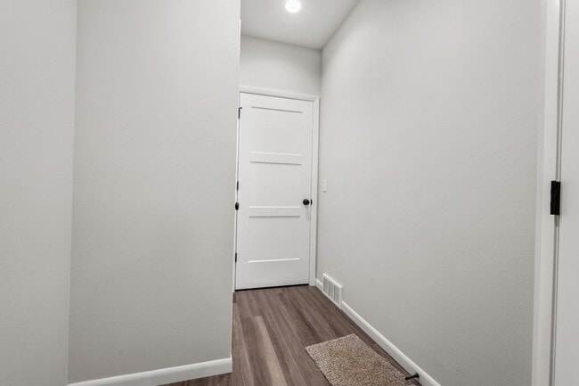 Building Photo - 2467 Wildcat Dr
