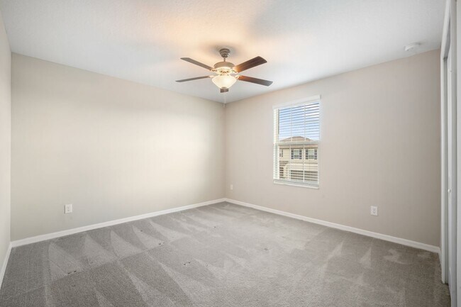 Building Photo - Newer Construction Rental with Open Layout...