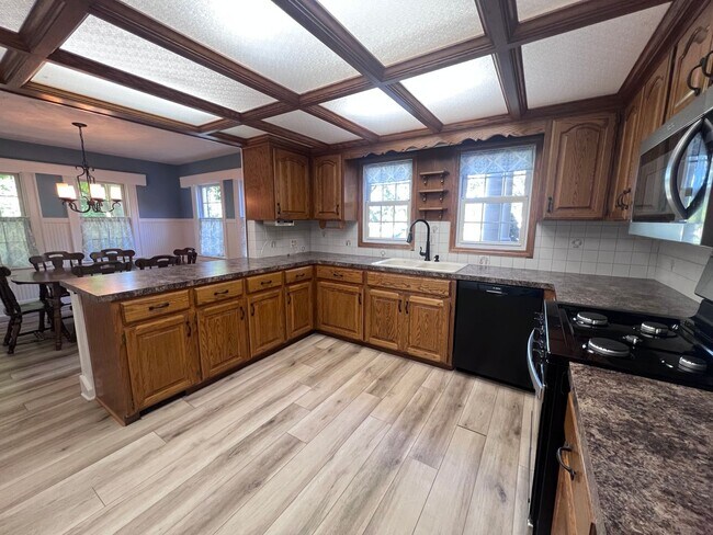 Building Photo - Spacious Four Bedroom Home in Byron Center!