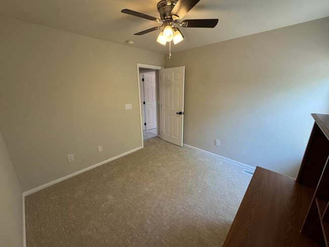 Building Photo - Completely Remodeled Home in Englewood
