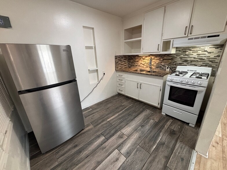 Building Photo - 3241 Taraval St
