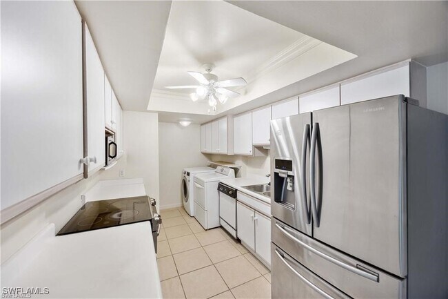 Building Photo - 3625 Boca Ciega Dr