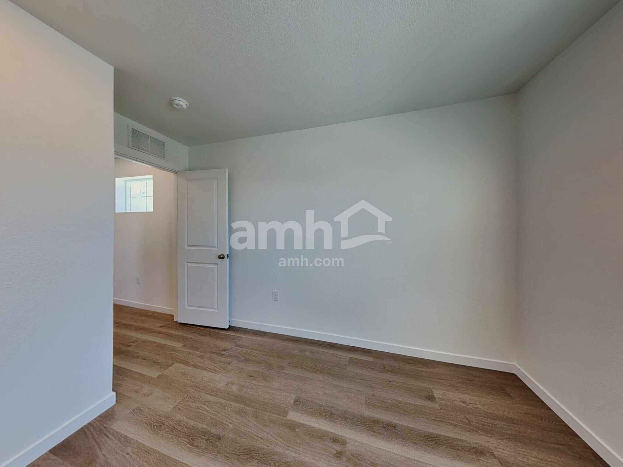 Building Photo - 26195 E Calhoun Pl