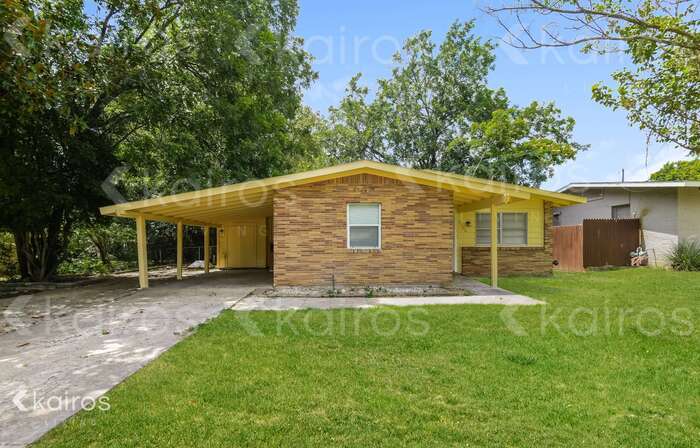 Primary Photo - 2106 Skylark Dr