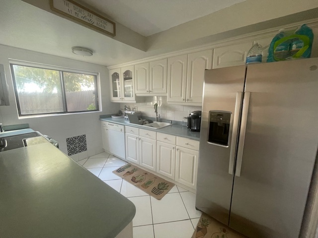 Kitchen - 6500 Kendale Lakes Dr