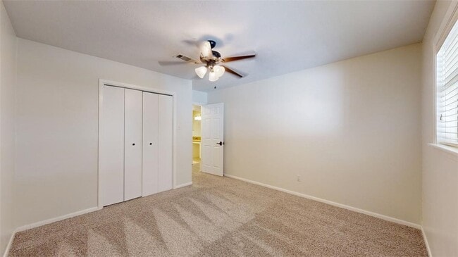 Building Photo - 3800 Windridge Dr