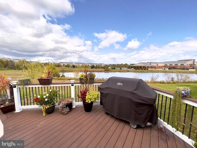 Building Photo - 42650 Nations St