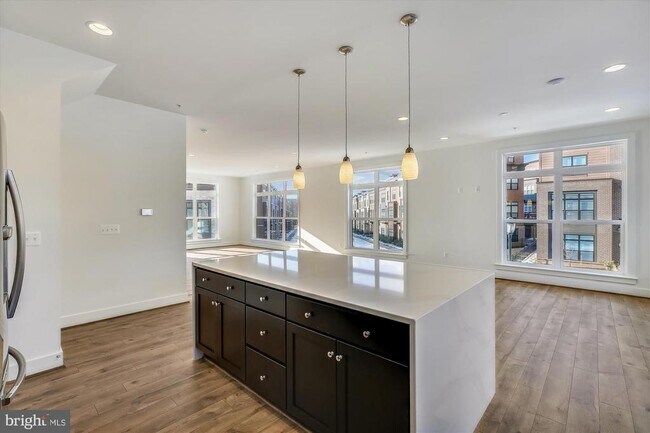 Building Photo - 3234 Royal Fern Pl