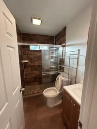 Building Photo - Bryson Place Home