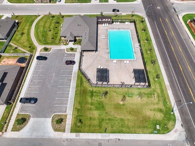 Building Photo - 6910 Kate Reed Dr