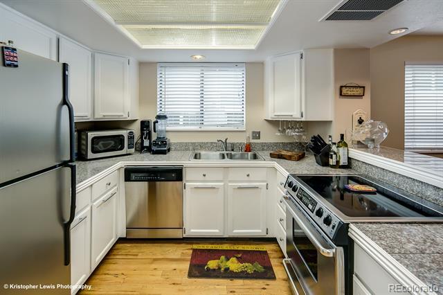 Building Photo - 2640 Lowell Blvd