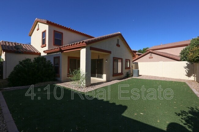 Building Photo - 2644 E Chester Dr