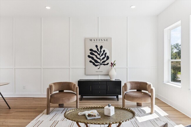 Building Photo - 6341 W Montgomery Rd