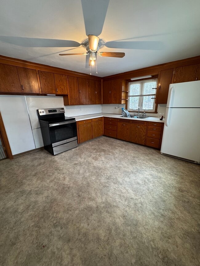 Building Photo - 41 Pardee St