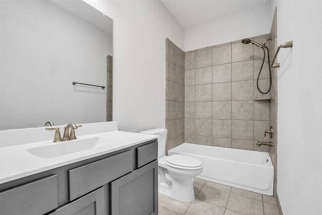 Building Photo - 2115 Jitterbug Ln
