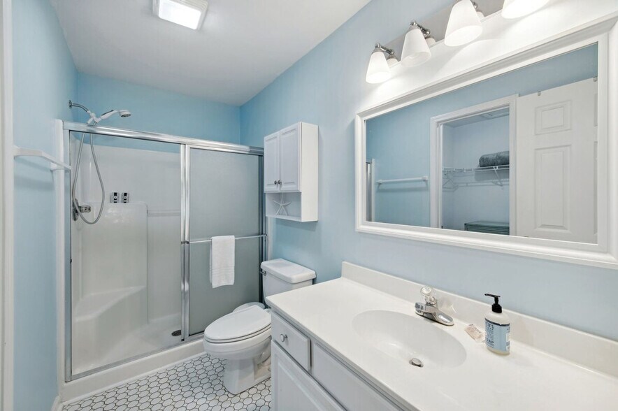 Building Photo - 1071 Blue Stem Dr