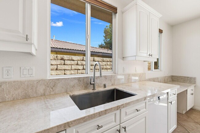 Building Photo - 196 Via San Lucia