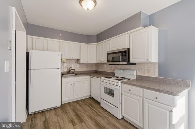 Building Photo - 4402 23rd Pkwy