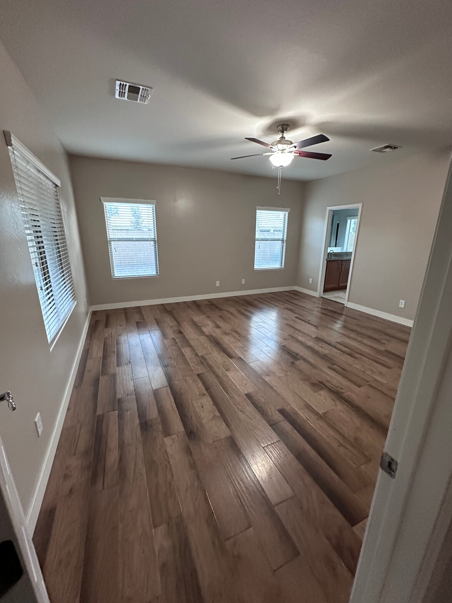 Master bedroom - 18215 W Townley Ave