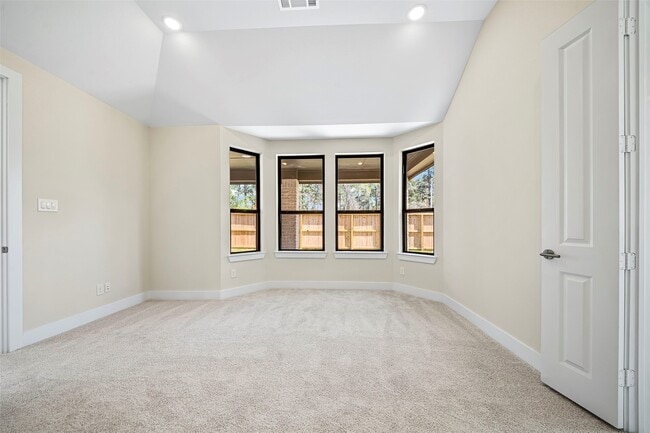 Building Photo - 233 Trapper Creek Dr
